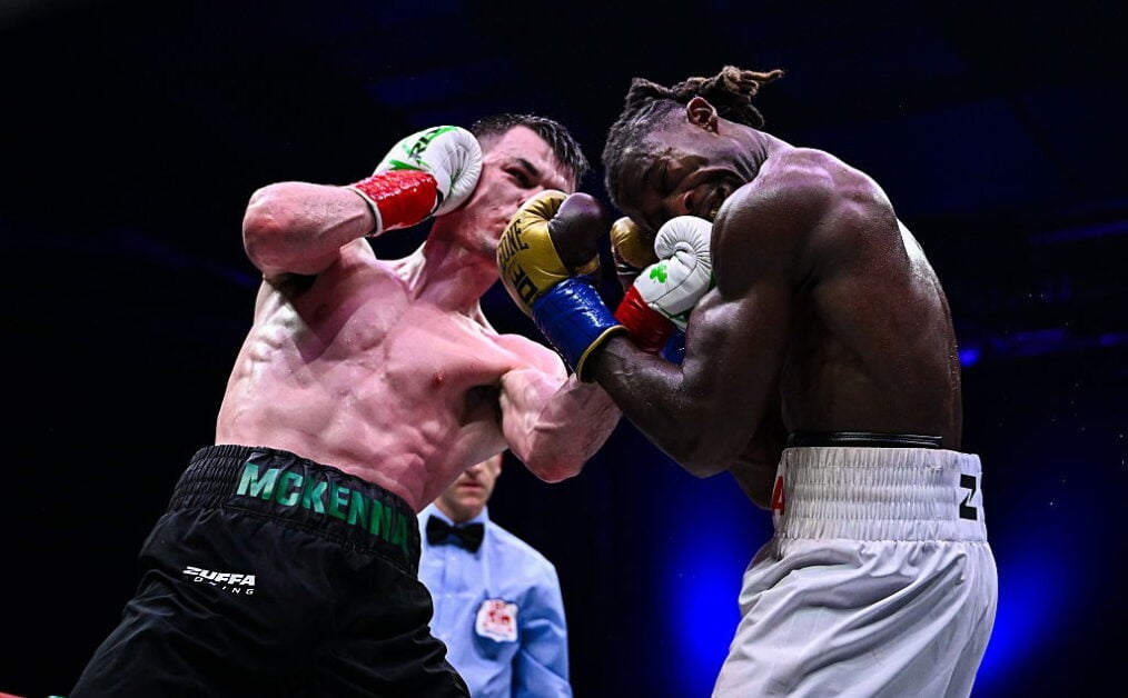 Aaron McKenna boxing Etinosa Oliha